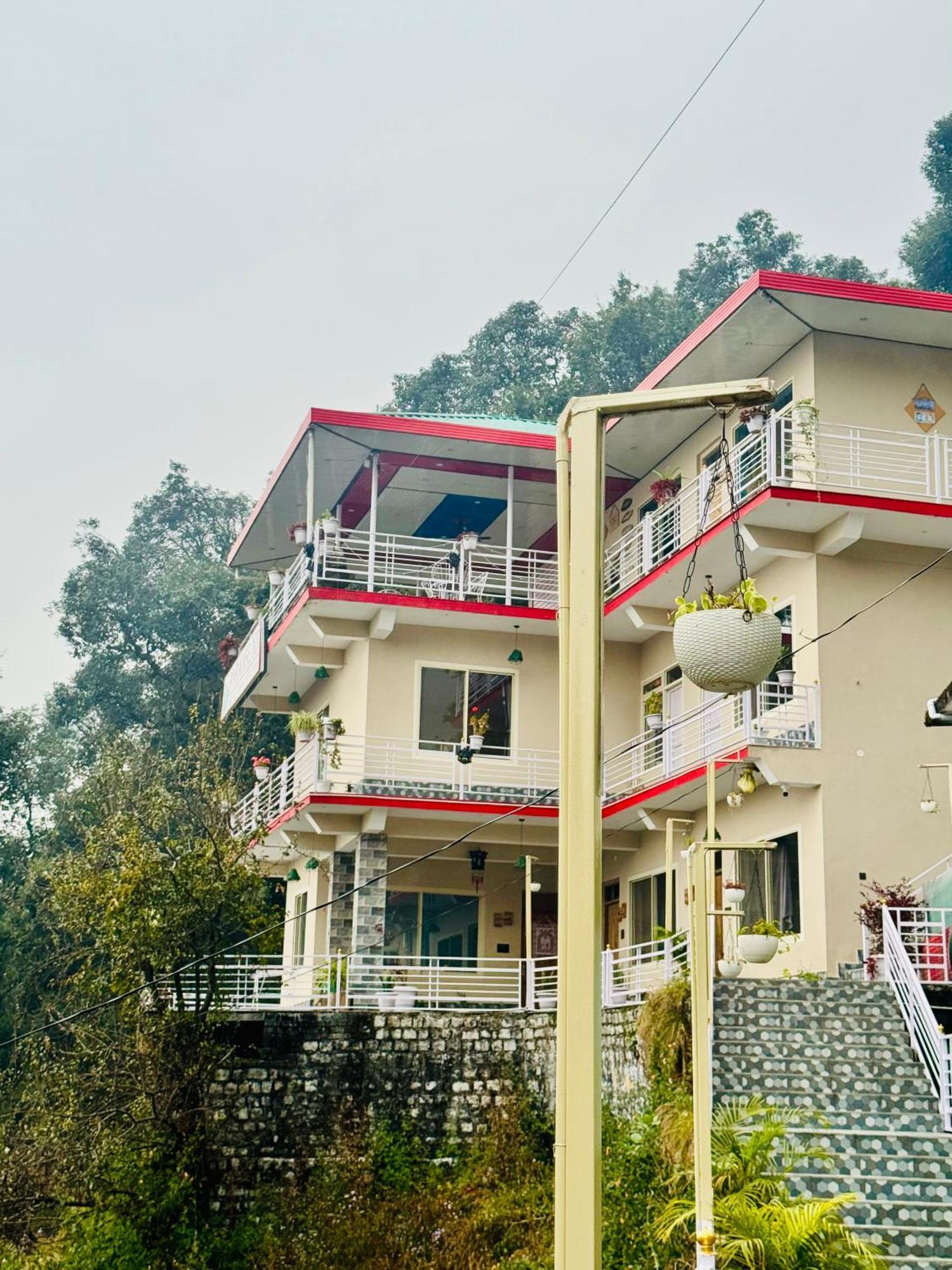 Paradise Inn By Hbr Dharamshala Exterior foto